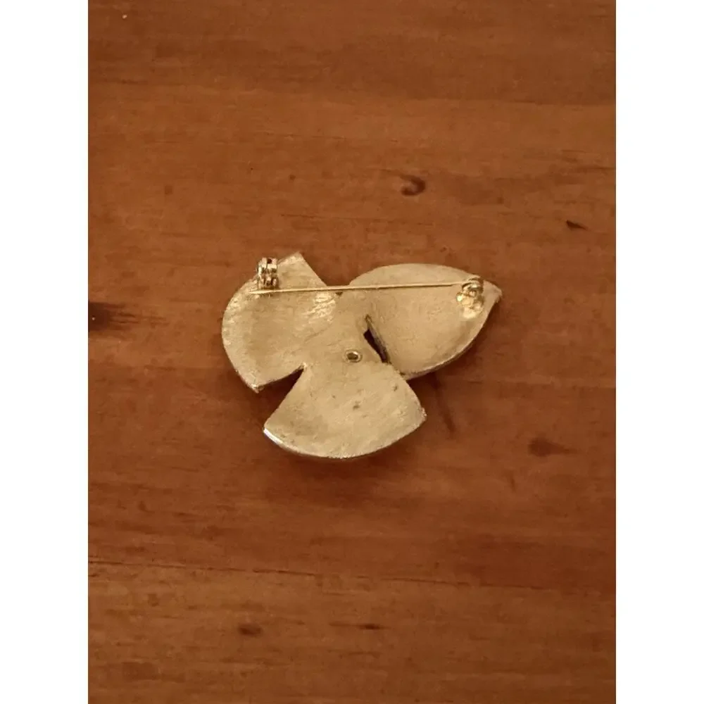 Vintage Gold Tone Flower Brooch Faux Pearl Center Textured Petals